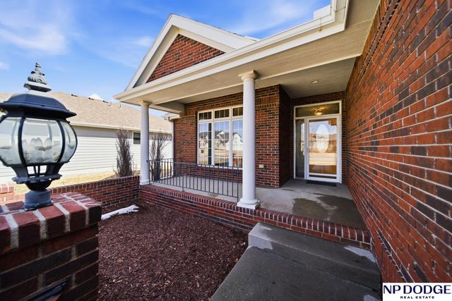 1682 Deer Run, Fremont, NE 68025