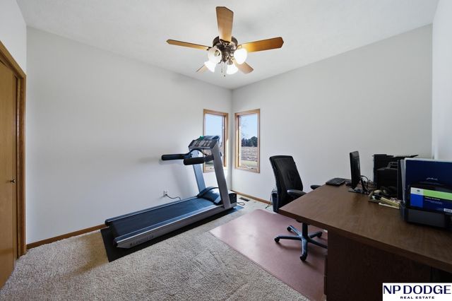 1682 Deer Run, Fremont, NE 68025