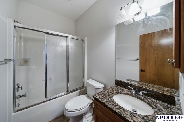 1682 Deer Run, Fremont, NE 68025