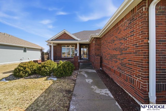 1682 Deer Run, Fremont, NE 68025
