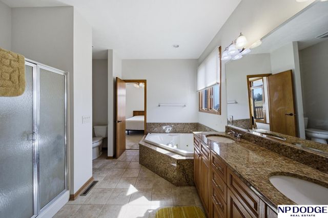 1682 Deer Run, Fremont, NE 68025