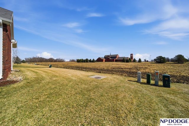 1682 Deer Run, Fremont, NE 68025