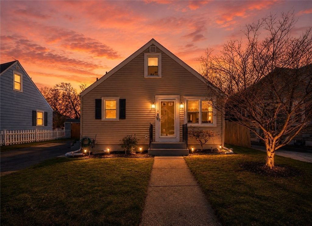 19 Annette Avenue, Pawtucket, RI 02861