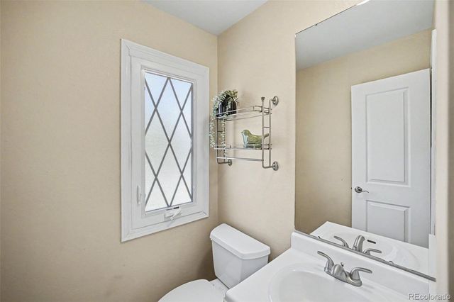 1811 S Quebec Way 240, Denver, CO 80231