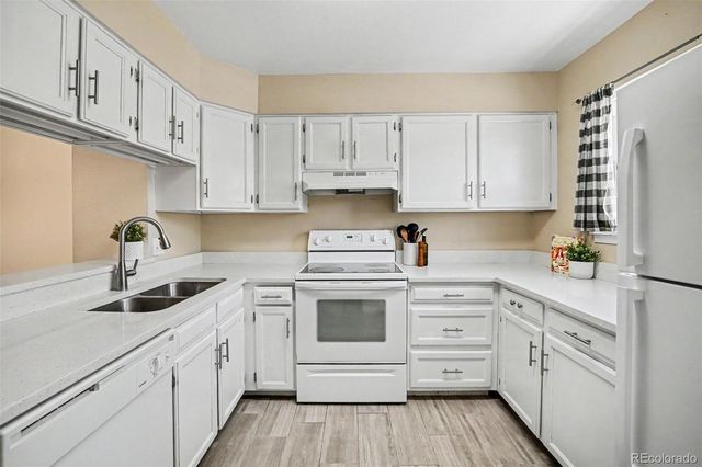 1811 S Quebec Way 240, Denver, CO 80231