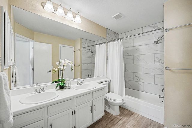 1811 S Quebec Way 240, Denver, CO 80231