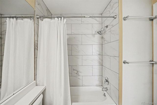 1811 S Quebec Way 240, Denver, CO 80231