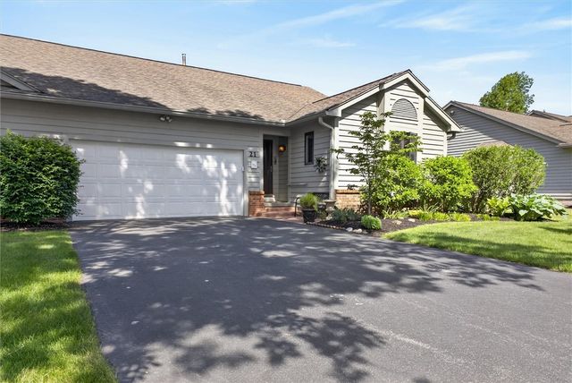 21 Kettering Drive, Greece, NY 14612