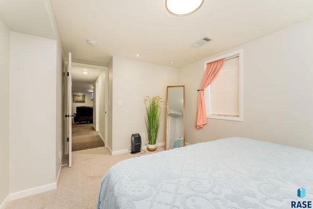 1919 S Williams Ave Avenue, Sioux Falls, SD 57105