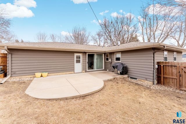 1919 S Williams Ave Avenue, Sioux Falls, SD 57105