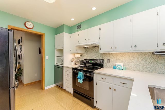 1919 S Williams Ave Avenue, Sioux Falls, SD 57105