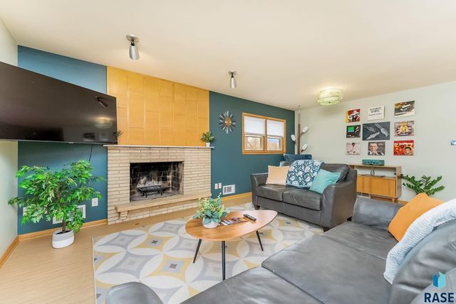 1919 S Williams Ave Avenue, Sioux Falls, SD 57105