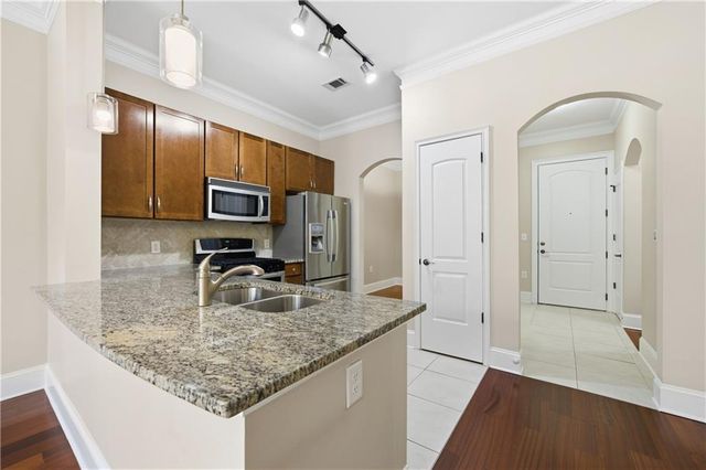 3621 Vinings Slope SE 2115, Atlanta, GA 30339