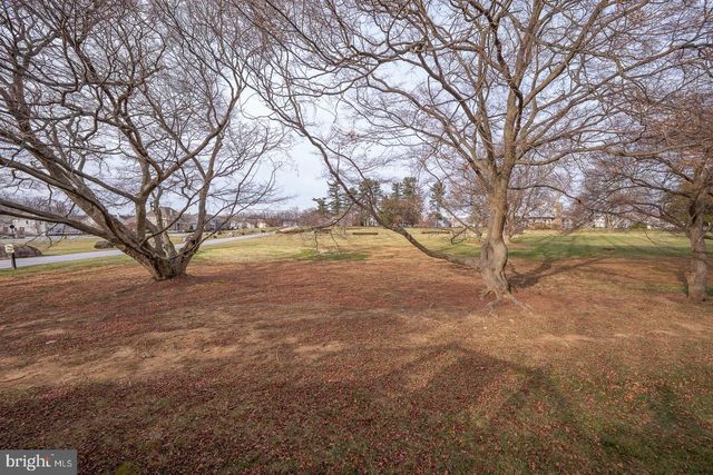 305 OLD LISETER RD, Newtown Square, PA 19073