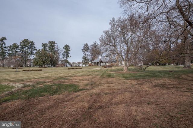 305 OLD LISETER RD, Newtown Square, PA 19073