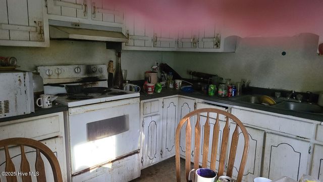 639 Cornwallis Road, Teachey, NC 28464