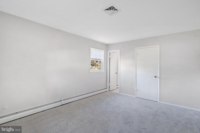 18 SPRUCE DR, Little Egg Harbor Twp, NJ 08087