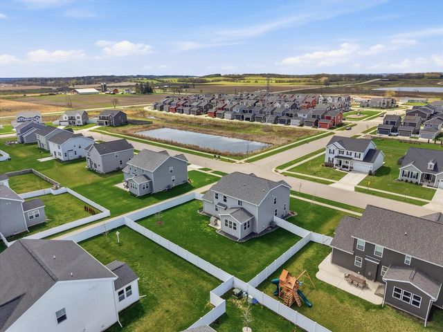 2736 Leo Mary Street, Fitchburg, WI 53711