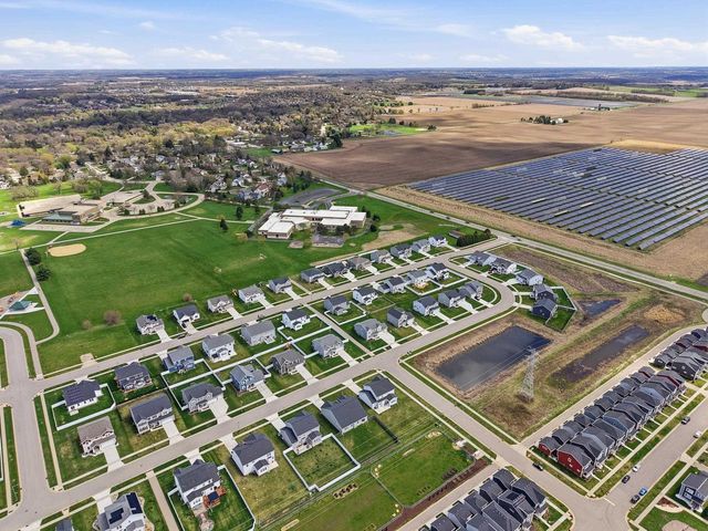 2736 Leo Mary Street, Fitchburg, WI 53711