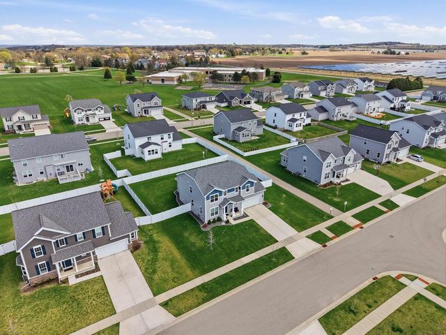 2736 Leo Mary Street, Fitchburg, WI 53711