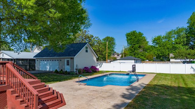 3515 Central Avenue, Paducah, KY 42001