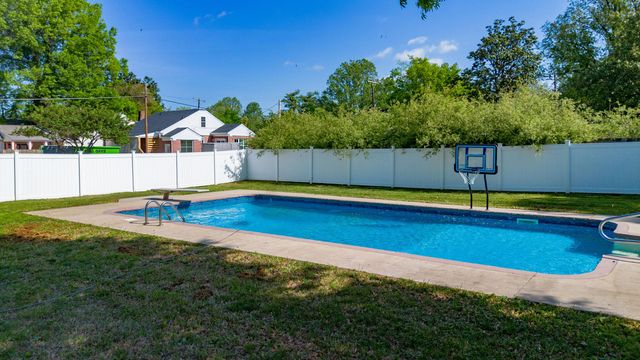 3515 Central Avenue, Paducah, KY 42001