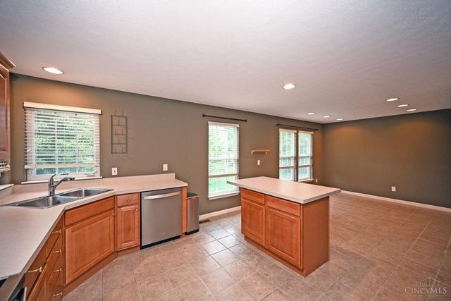 7207 Ivy Way, Newtown, OH 45244