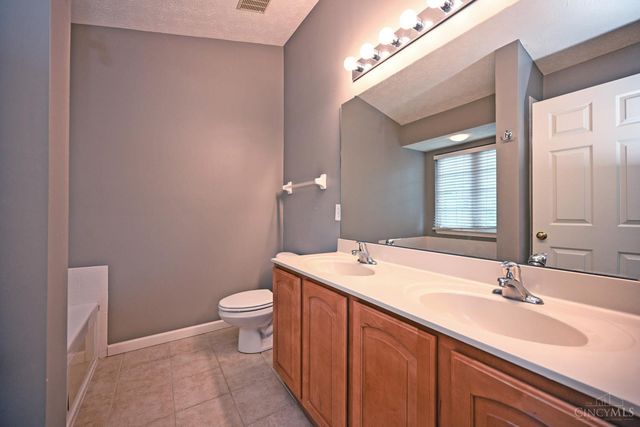 7207 Ivy Way, Newtown, OH 45244