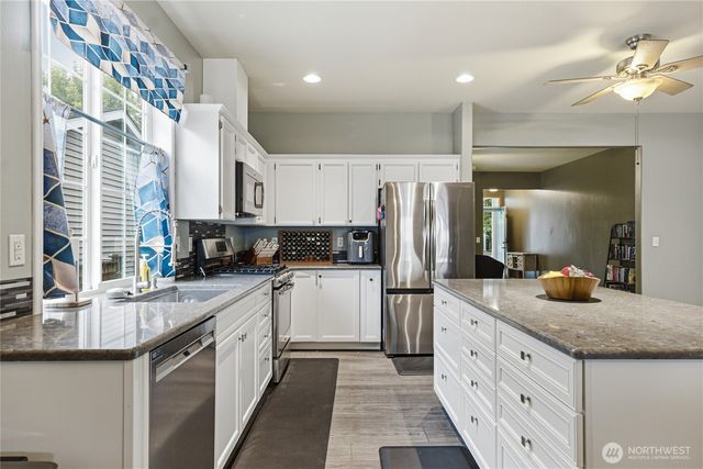 8429 14th Avenue SE, Olympia, WA 98513