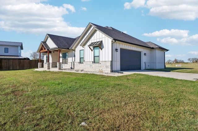 1360 County Road 4522, Decatur, TX 76234