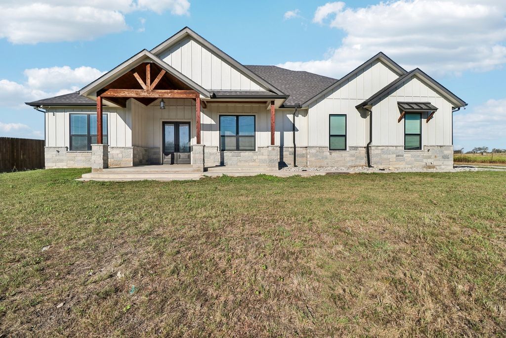 1360 County Road 4522, Decatur, TX 76234