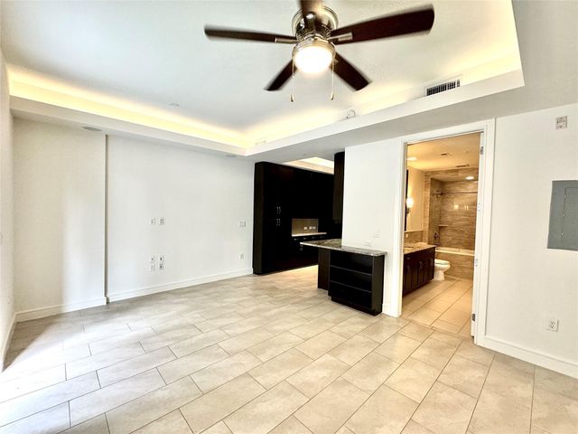 2303 Mid Ln Lane 626, Houston, TX 77027