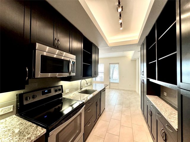 2303 Mid Ln Lane 626, Houston, TX 77027