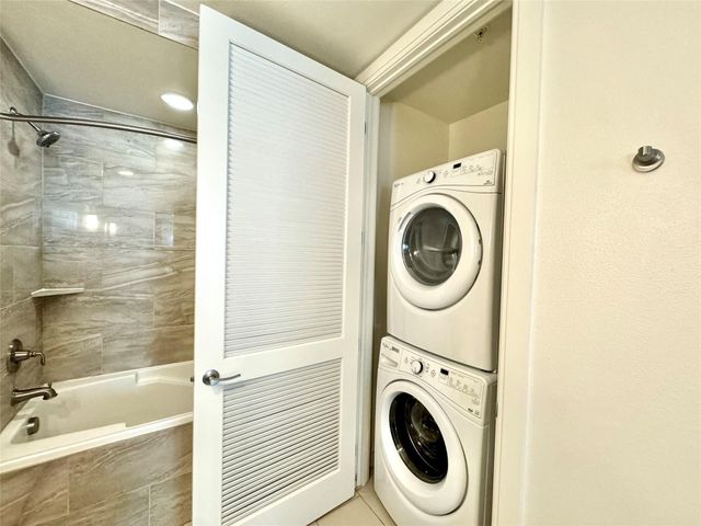 2303 Mid Ln Lane 626, Houston, TX 77027