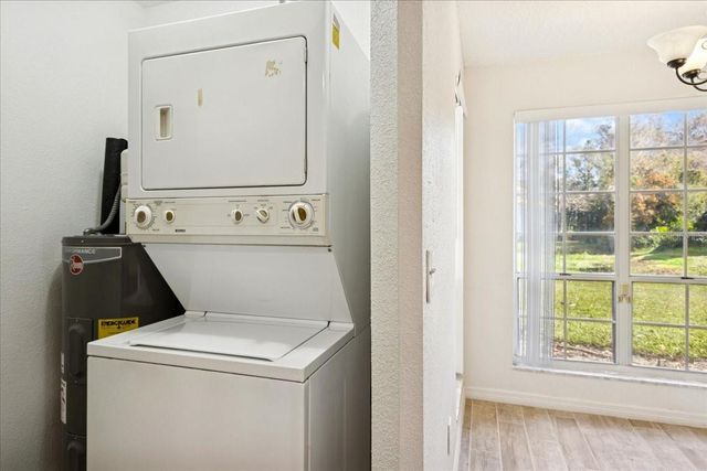 4617 GATE PL 105, Orlando, FL 32811