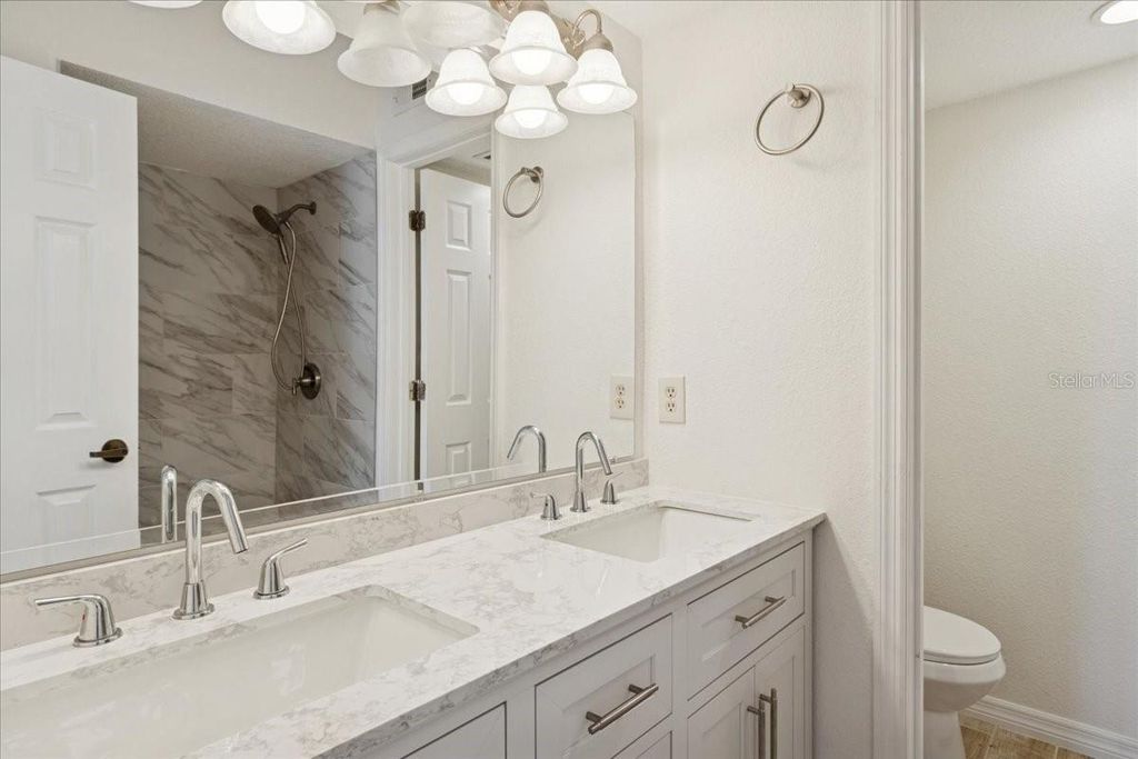 Image 19 of property listing at 4617 GATE PL 105, Orlando, FL 32811