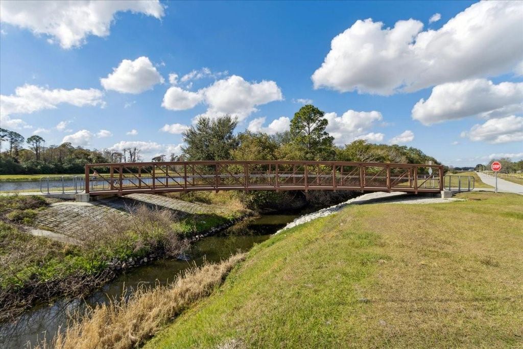 Image 35 of property listing at 4617 GATE PL 105, Orlando, FL 32811