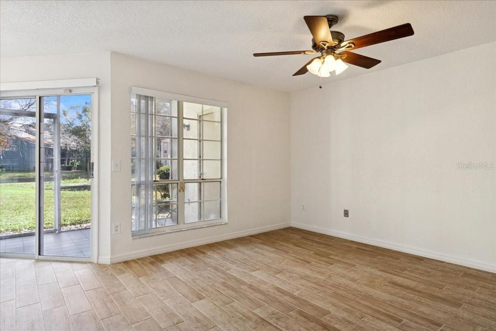 Image 6 of property listing at 4617 GATE PL 105, Orlando, FL 32811