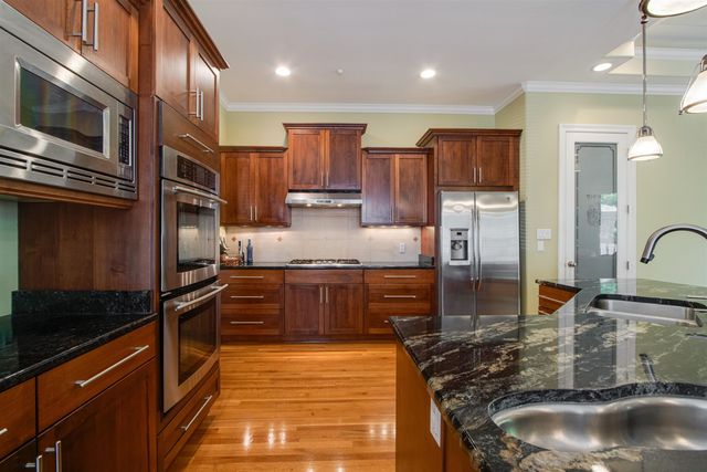 1621 LAWTON TRL, Germantown, TN 38138