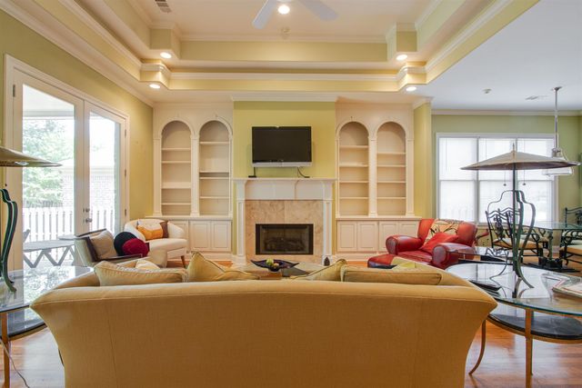 1621 LAWTON TRL, Germantown, TN 38138