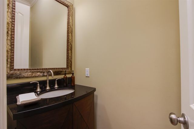 1621 LAWTON TRL, Germantown, TN 38138