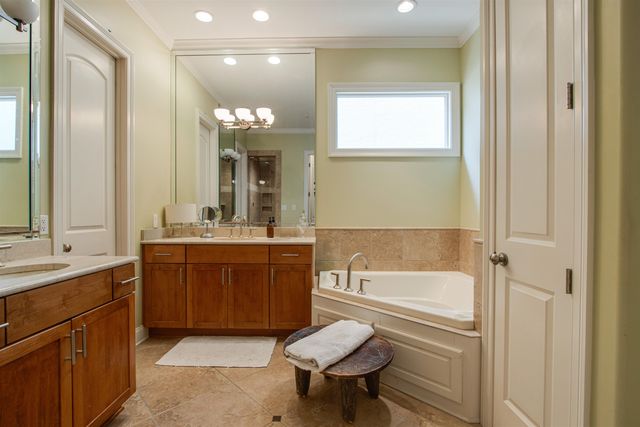 1621 LAWTON TRL, Germantown, TN 38138