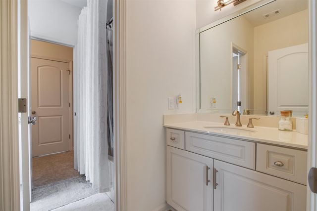 1621 LAWTON TRL, Germantown, TN 38138