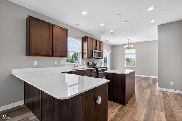 10870 Sablecliff Way, Brownsburg, IN 46112
