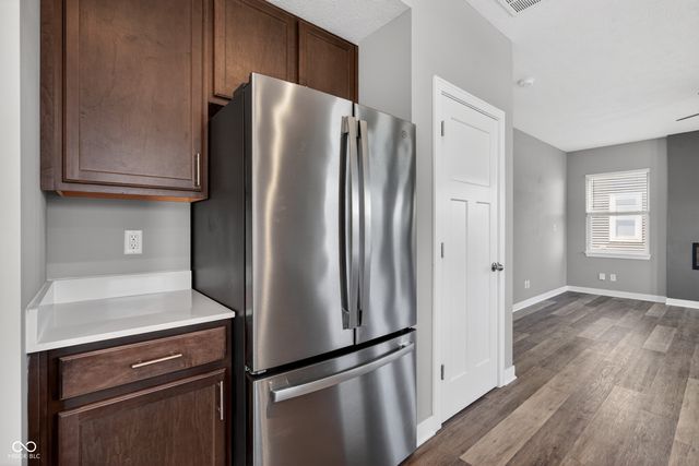 10870 Sablecliff Way, Brownsburg, IN 46112