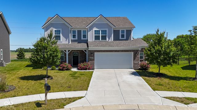 10870 Sablecliff Way, Brownsburg, IN 46112