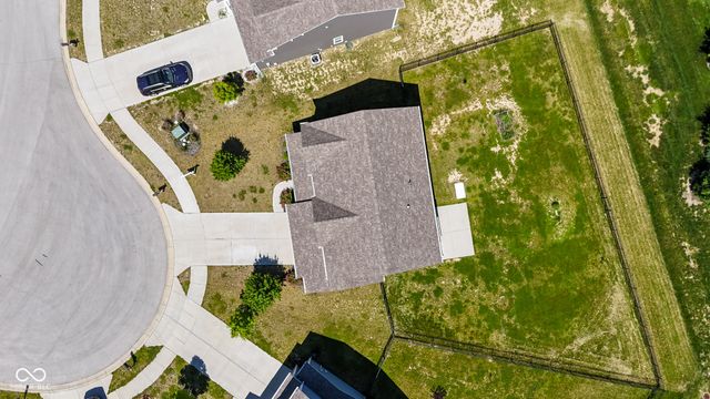 10870 Sablecliff Way, Brownsburg, IN 46112