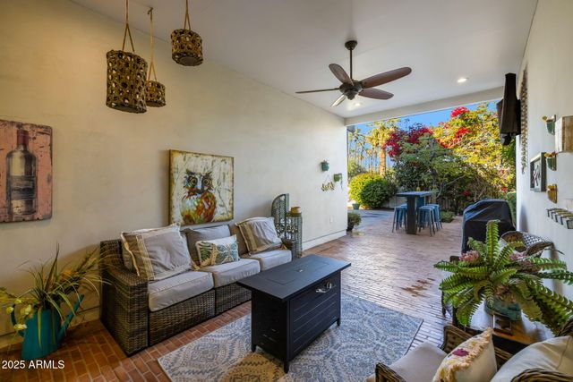 4402 E TURNEY Avenue, Phoenix, AZ 85018