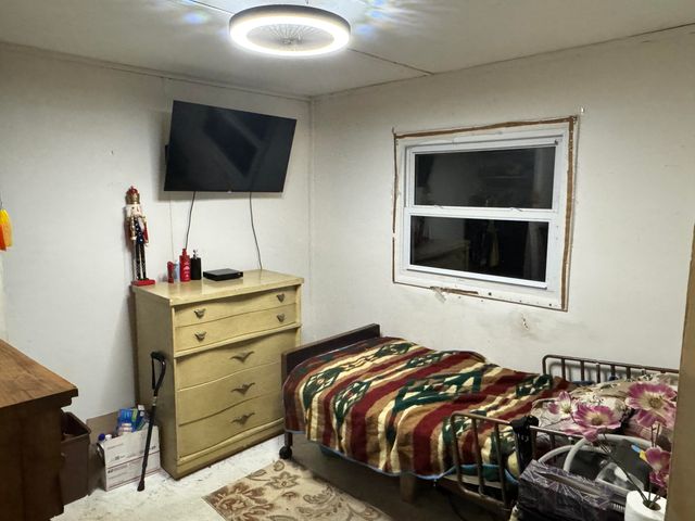 78 W John Street, Newaygo, MI 49337