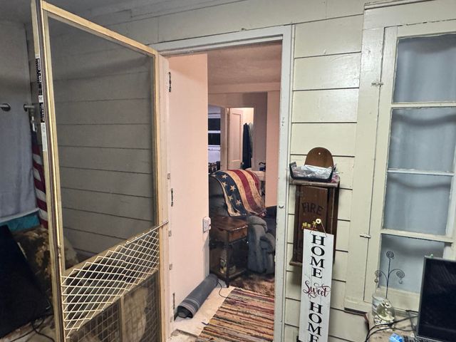 78 W John Street, Newaygo, MI 49337